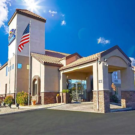 Baymont By Wyndham Barstow Historic Route 66 Hotel Exterior foto