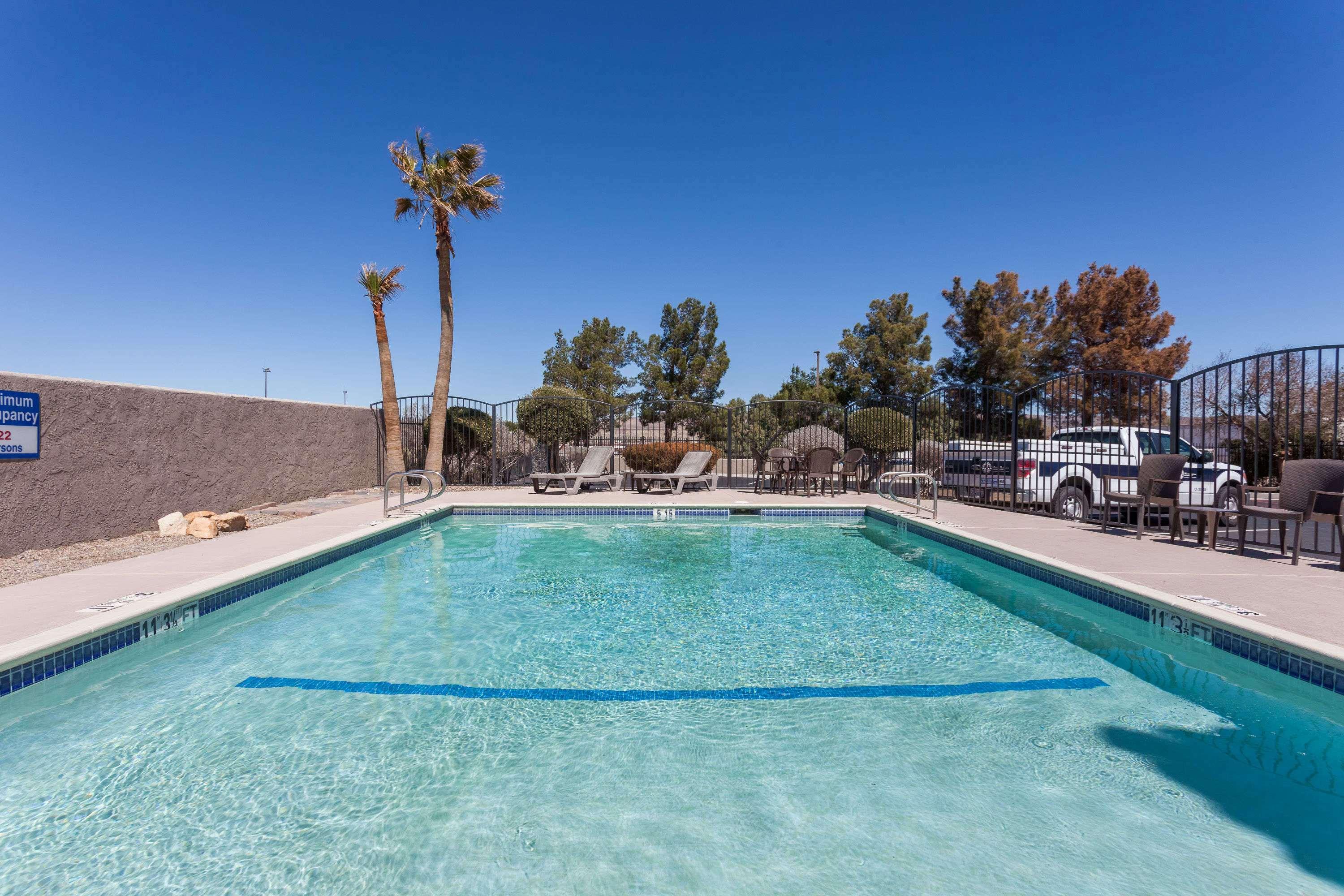 Baymont By Wyndham Barstow Historic Route 66 Hotel Exterior foto