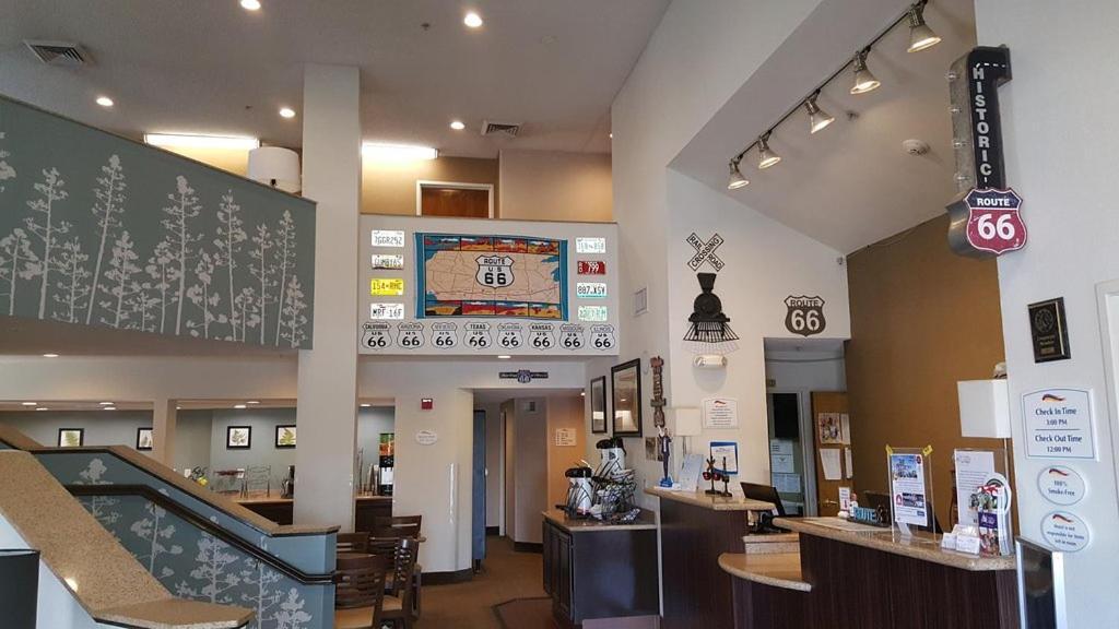 Baymont By Wyndham Barstow Historic Route 66 Hotel Exterior foto